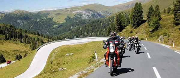 Tour in moto: Le spettacolose strade alpine della Carinzia in Austria