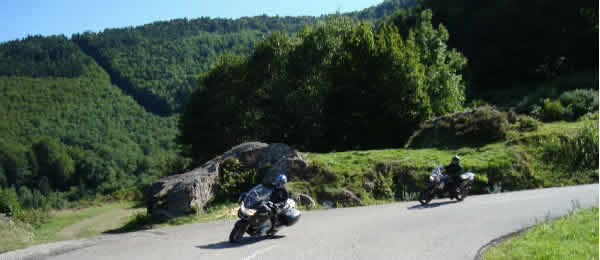 Itinerari moto: Alla scoperta delle curve del Monte Subasio Umbria