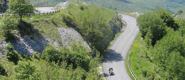 Itinerari: Mototurismodoc tra i saliscendi della Valle Umbra