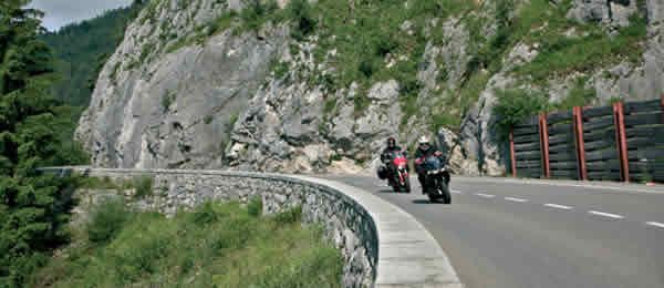 Itinerari moto: La strada sinuosa del Passo Cereda e Passo Duran