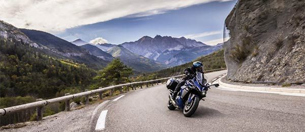 Itinerari: Le Dolomiti più spettacolari in moto da Canazei a Corvara