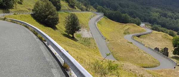 Itinerari: vivi le curve della Strada statale 63 del Passo del Cerreto