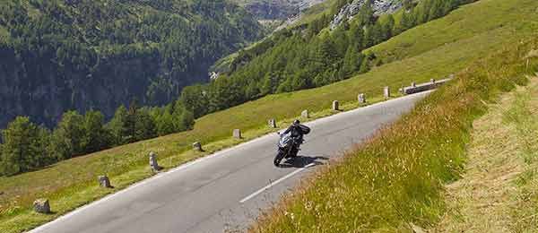 Mini tour in moto: Percorso tra la Valle Anzasca fino ai piedi del Monte Rosa