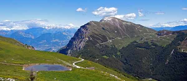Mini tour in moto: Sulla strada del Monte Baldo tra i panorami del lago Garda