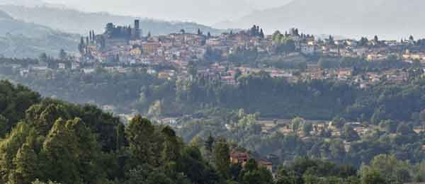 Mini tour in moto: Alla scoperta della suggestiva Valle del Serchio in Toscana