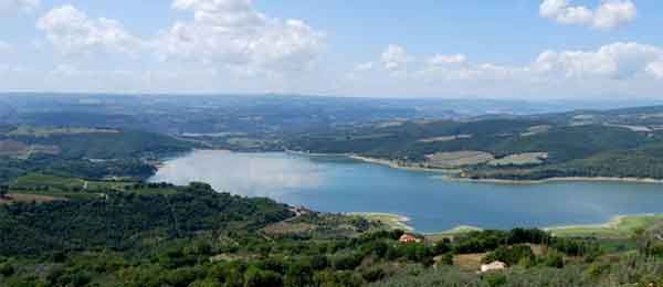 Mini tour in moto: In Umbria tra Orvieto, la salita di Prodo e lago di Corbara