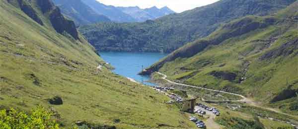Mini tour in moto: Val Formazza tra orridi cascate spettacolari e laghi cerulei