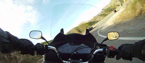 Mini tour in moto: Itinerario sulla bella strada da Bracciano al lago di Vico