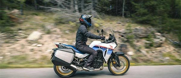 Mini tour in moto: Motoitinerario Nella Sila da Cosenza al Lago Cecita  e Arvo