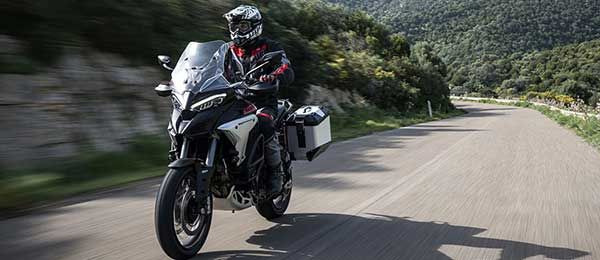 Mini tour in moto: Anello del Conero: emozioni in moto tra mare e colline