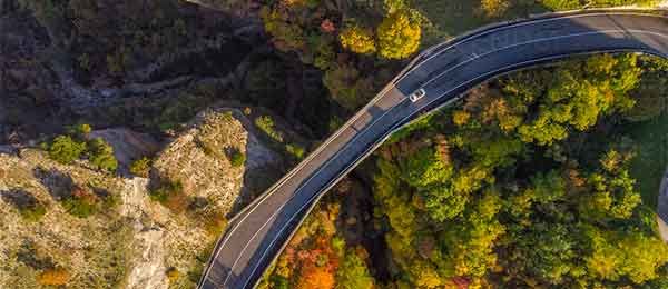 Mini tour in moto: Da Fossombrone al Passo della Scheggia tra canyon e storia