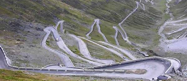 Strade: Strada Avventura dello Stilfser Joc la salita da Bormio