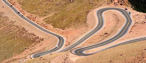 Strade avventura in moto: Pikes Peak, Colorado, la strepitosa strada verso le nuvole