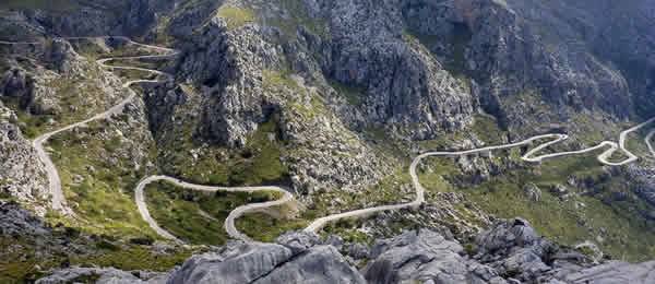 Strade avventura in moto: Carretera de Sa Calobra strada mozzafiato nell'isola Majorca