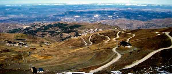 Strade: Sierra Nevada Spagna, la spettacolare strada di Pico Veleta
