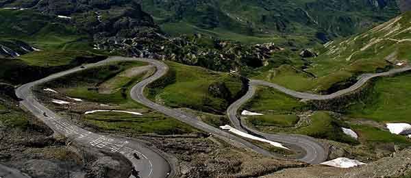 Strade: Col du Galibier avventurosa strada delle alte  Alpi francesi