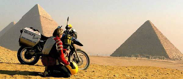 Tour in moto: Egitto in moto dalle misteriose piramidi alla diga di Assuan