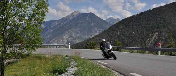 Tour in moto attorno il Monte Baldo, il giardino d'Italia
