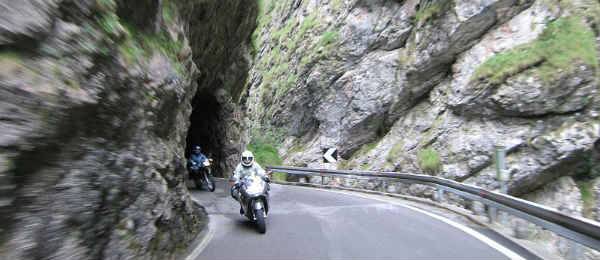 Tour in moto: Marche in moto la suggestiva Gola del Furlo e il Monte Furlo
