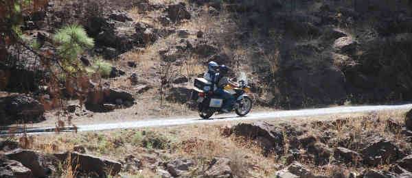 Tour in moto: Mototurismo negli Alti Pirenei tra Francia e Spagna