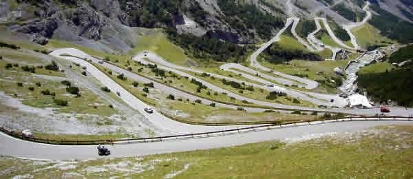 Tour in moto: Passo dello Stelvio in un tour in moto molto spettacolare