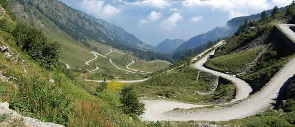 Tour in moto: In moto sul Colle delle Finestre nelle Alpi del Piemonte