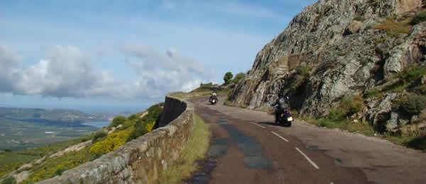 Tour in moto: Moto avventura in Corsica tra mare, montagne e deserto