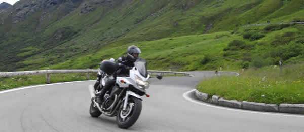 Tour in moto: Sfida a passi e valichi d'Abruzzo 736 km di curve e tornanti