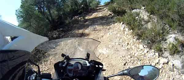 Tour in moto: La valle delle Meraviglie seguendo l'antica via del sale 