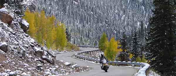 Tour in moto: Alla scoperta in Val d'Aosta di strade dai panorami favolosi