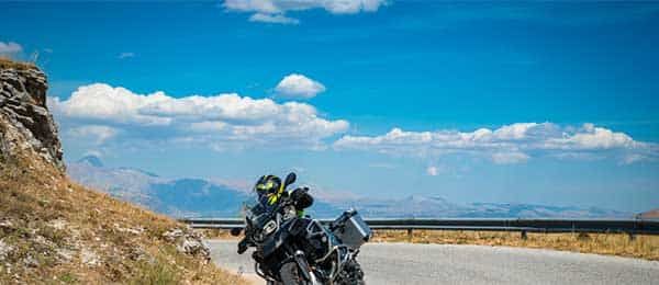 Tour in moto: Motogiro tra le meraviglie nascoste nel cuore della Sicilia 