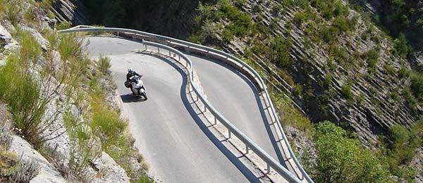 Tour in moto: Motogiro delle alte Alpi del Colle dell'Agnello e non solo 