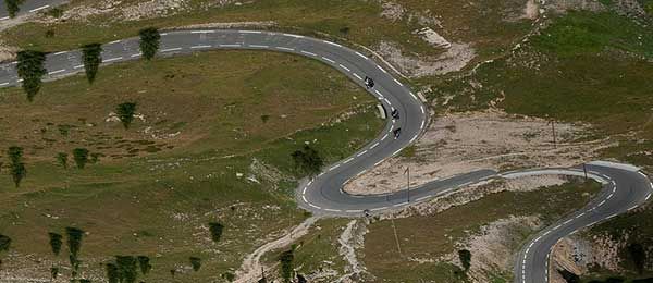 Tour in moto: Le alte Alpi francesi da nord a sud in un viaggio mozzafiato