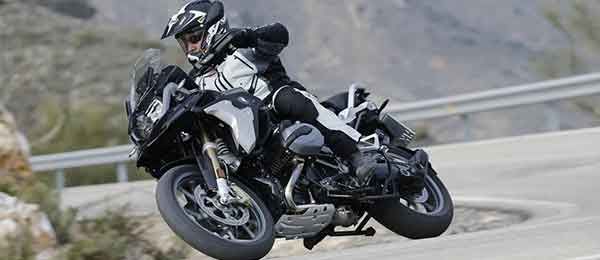 Tour in moto: In sella sul Col de la Bonette: la più alta vetta d'Europa