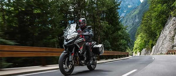 Tour in moto: Orobie in Libertà: L'Anello delle Cinque Valli in moto