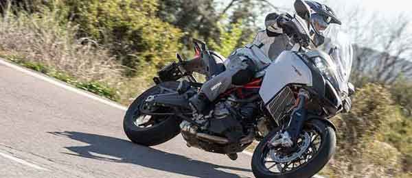 Tour in moto: Sfida alle Curve del Quadrilatero dei sinuosi passi modenesi