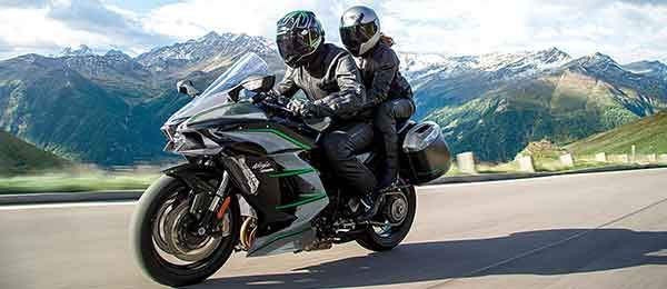 Tour in moto: Passo Rolle in moto: curve, tornanti e panorami dolomitici