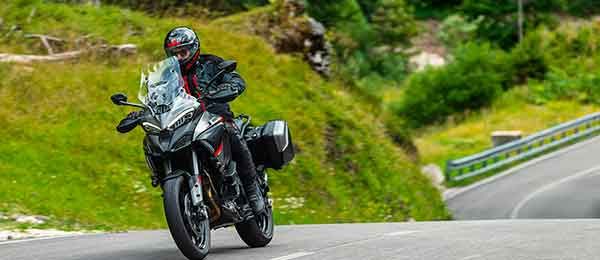 Tour in moto: Alpi francesi in moto: L'Anello  mozzafiato dei Tre Giganti