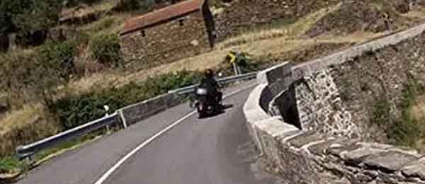 Tour in moto: Viaggio nella Spagna più selvaggia di Gredos e Las Hurdes
